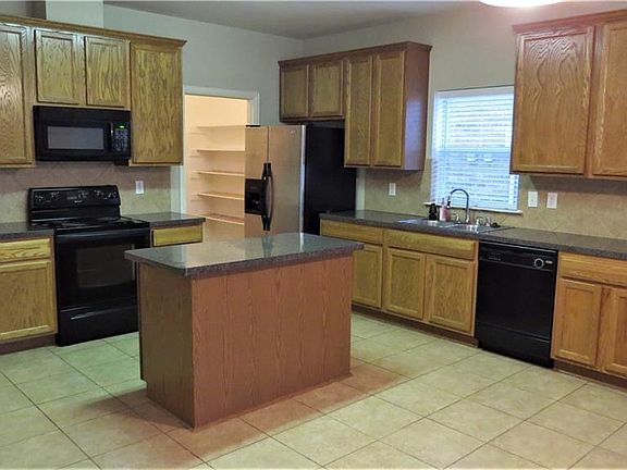 3rd image of 11637 Snyder Dr