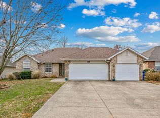 3955 S El Susan Ave, Springfield, MO 65807