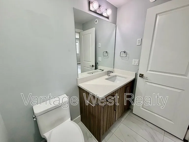 756 Glenwood Ave #2 — Photo 12