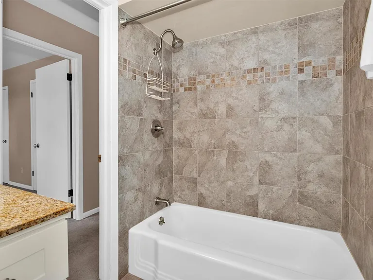 1410 Spillers Ln — Photo 23