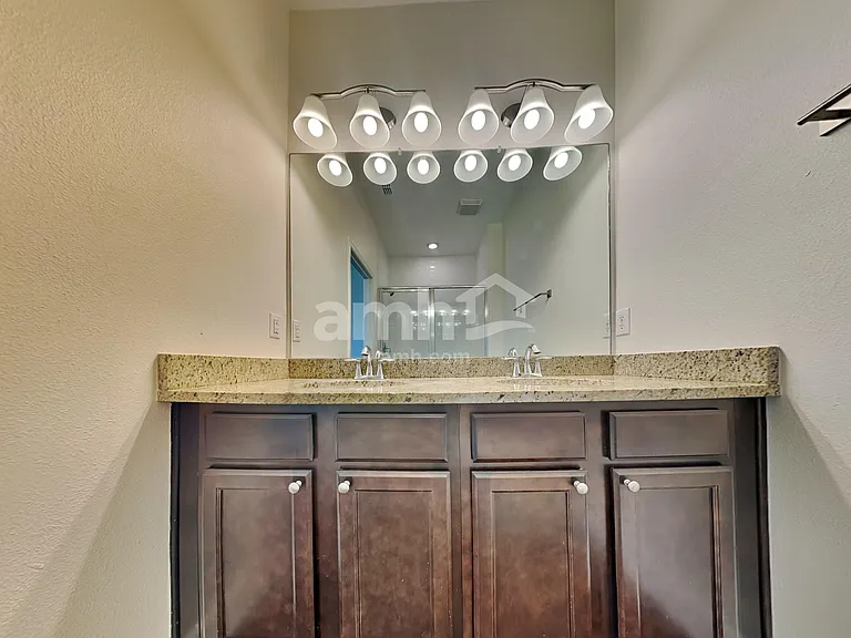1049 Walden Pond Dr — Photo 9