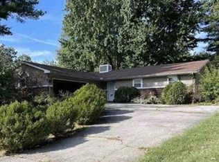 2001 Lemontree Ln, Collinsville, IL 62234