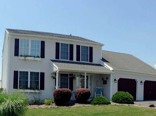 19 Shelly Dr, Sinking Spring, PA 19608
