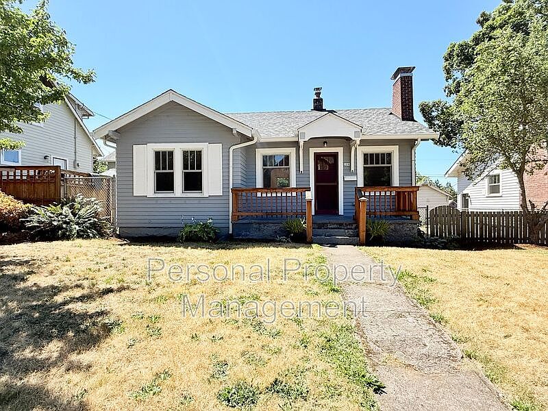 1st image of 209 W 35th St
