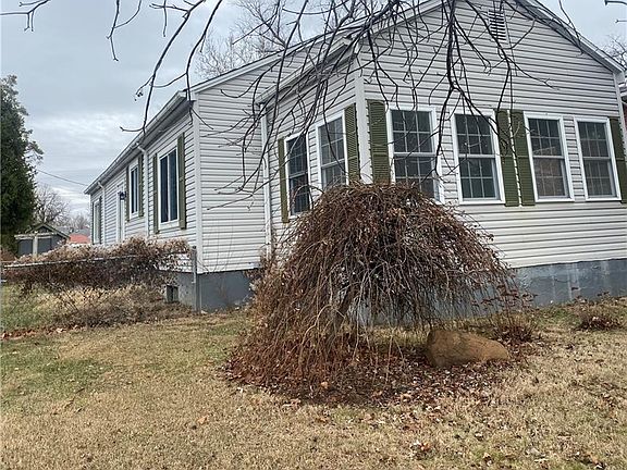3rd image of 424 W Main St
