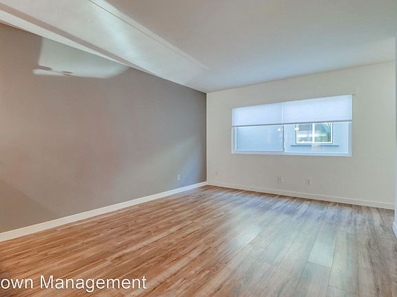 2nd image of 4012 Ingraham St APT B