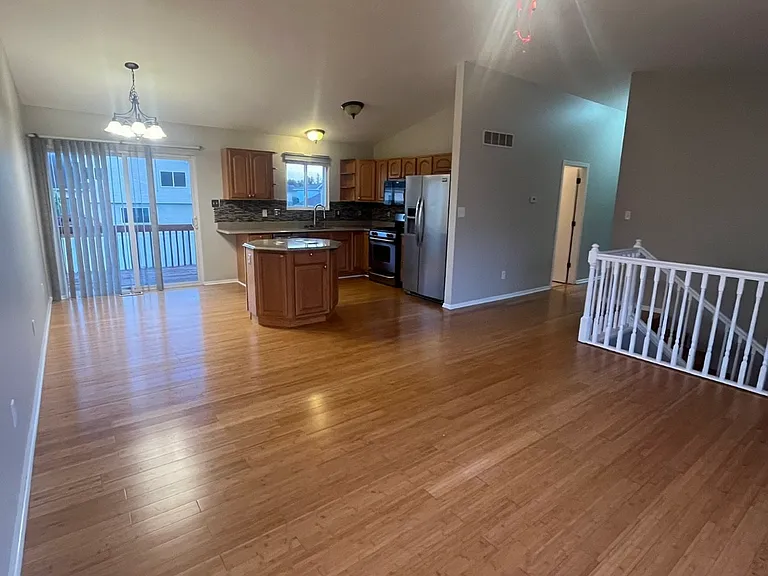 3023 W 63rd Ln — Photo 3