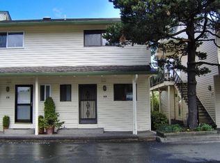 619 N Hayden Bay Dr, Portland, OR 97217