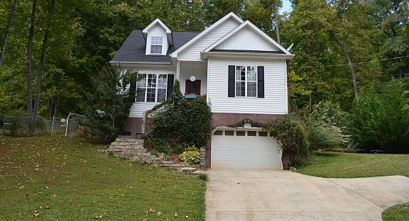 2nd image of 709 Lazywood Dr