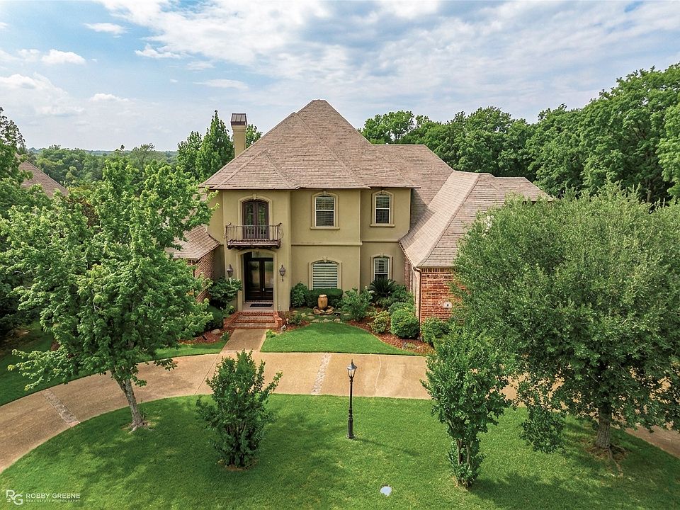 1st image of 38 Golf Club Dr