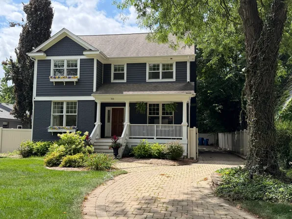 512 The Ln, Hinsdale, IL 60521
