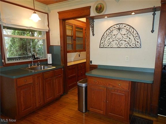 2nd image of 3217 Woodbridge Ave