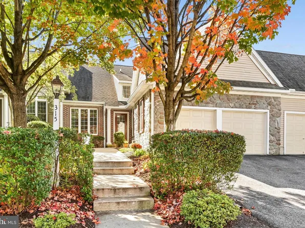 315 Great Lawn Cir, Lancaster, PA 17602