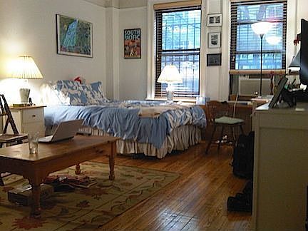 2nd image of 20 W 84th St #D