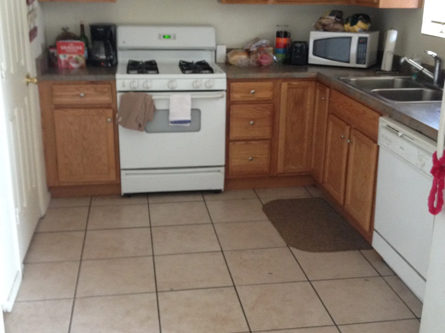 3 bed, 1200 sqft, $1,650 — Photo 3