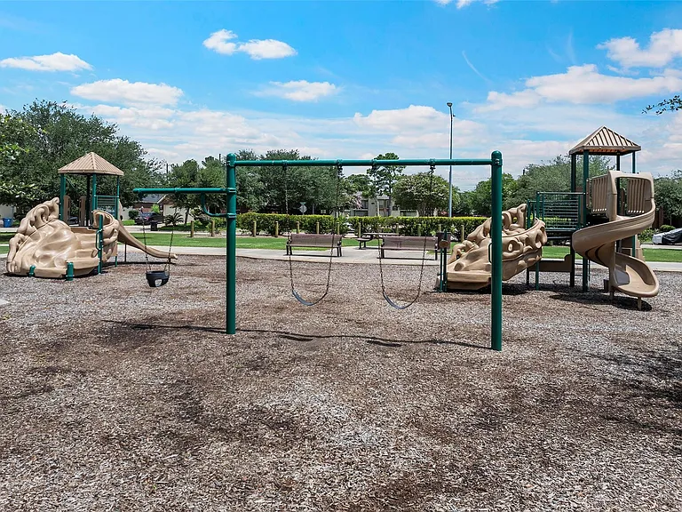6907 Birnam Garden Ln — Photo 34