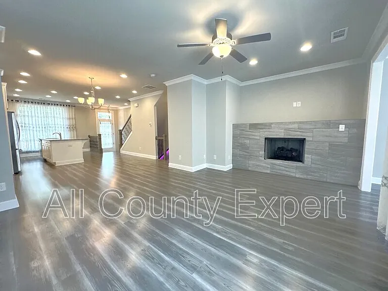 1529 Huntwood Ct — Photo 17