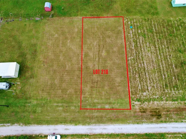 210 Clam Dr, Palacios, TX 77465