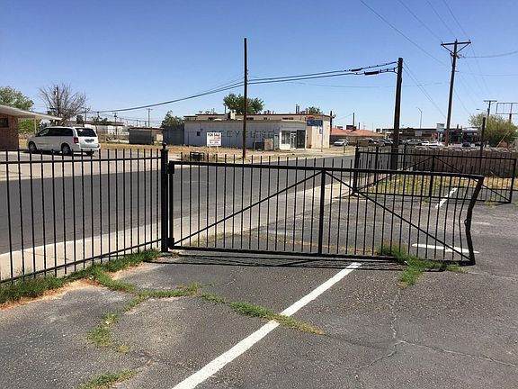 5th image of 4700 Maxwell Ave