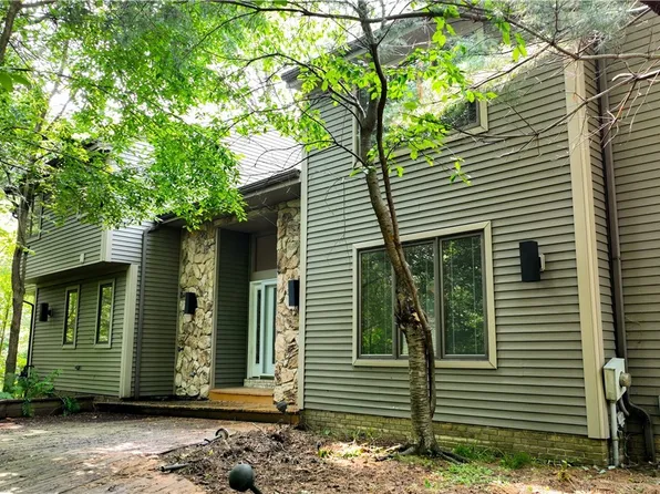 12445 Bentbrook Dr, Chesterland, OH 44026