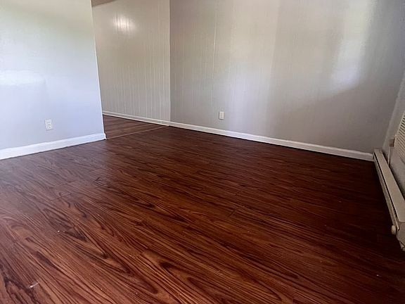 4th image of 386 Lemon St NE APT 6