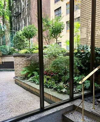 Rented by MOTION New York | media 21