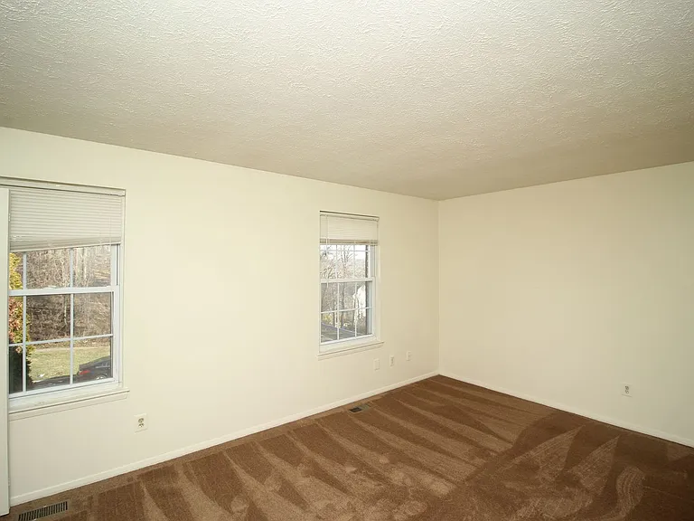 72 Stone Park Pl — Photo 12