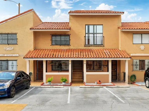 2730 W 61st Pl APT 201, Hialeah, FL 33016