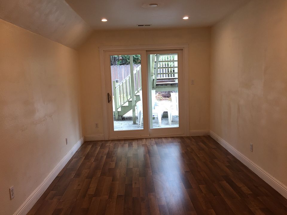 Living room leads to patio