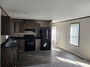 461 Apple St, Westland, MI 48186