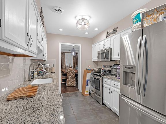 2nd image of 5371 Lake Village Dr