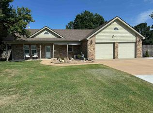 602 N Hunton Rd, El Dorado, KS 67042