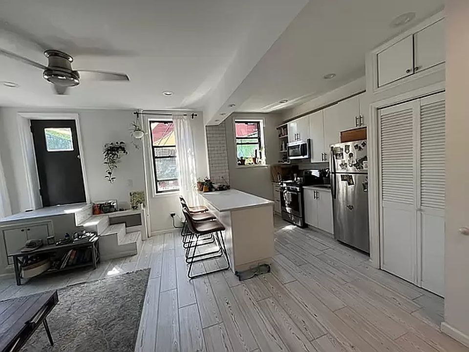 1st image of 762 Franklin Ave APT 2R