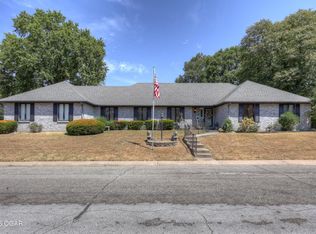 2121 Laura Ln, Joplin, MO 64801