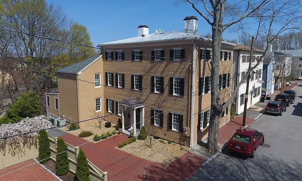 1st image of 14 Atkinson St #14
