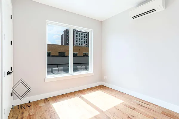 Rented by ERNY LLC | media 10