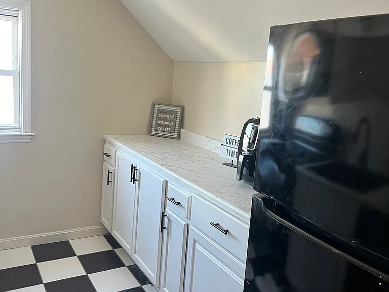 163 Holly St #3 — Photo 4