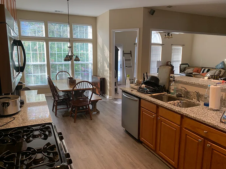 6860 Lakecrest Ct — Photo 13