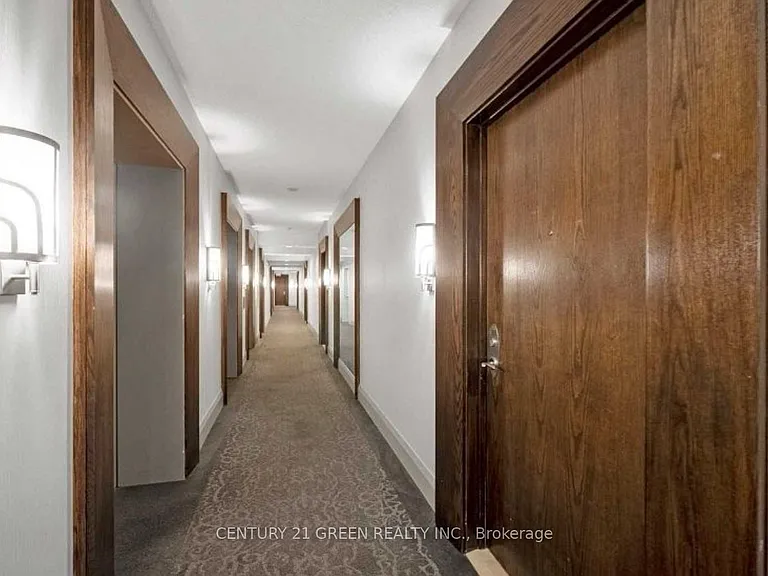 438 Richmond St W #819 — Photo 6