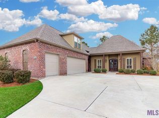 13227 Brookcrest Dr, Walker, LA 70785