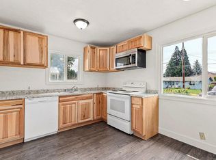 1132 SW Rogue River Ave, Grants Pass, OR 97526