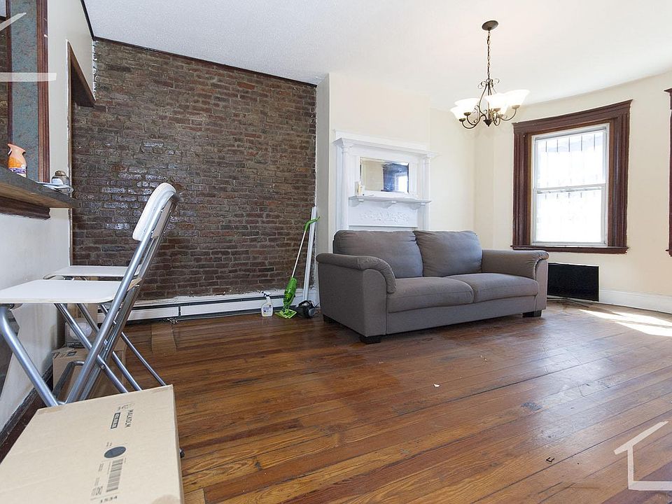 2nd image of 22 S Huntington Ave #Lm1