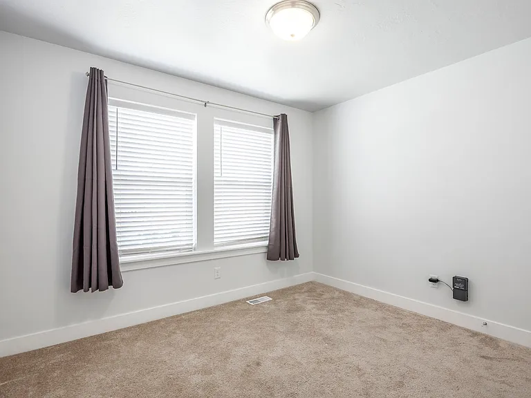 1483 W Stone Gate Dr — Photo 13