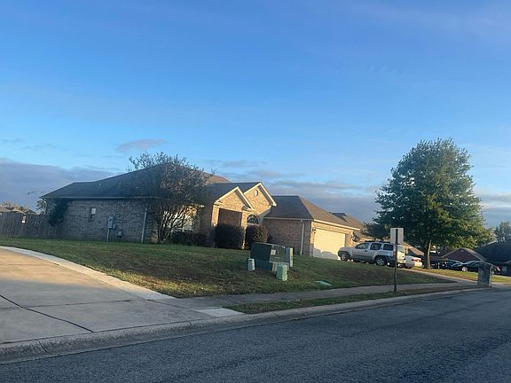 3rd image of 4 Daytona Dr