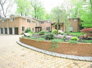 57 Adams Dr, Cresskill, NJ