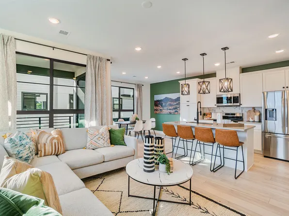 2036 S Holly St Unit 2, Denver, CO 80222