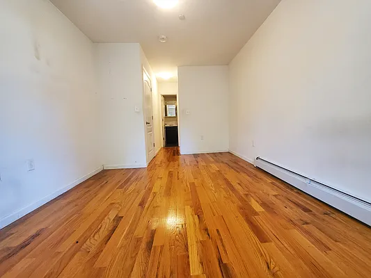 Rented by Bright Villas LLC | media 21