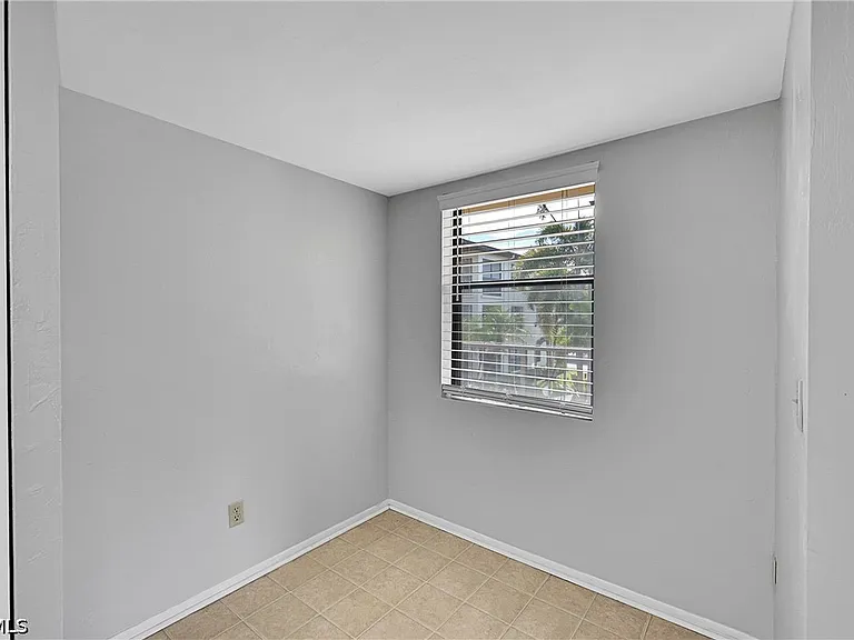 8474 Charter Club Cir #13 — Photo 15