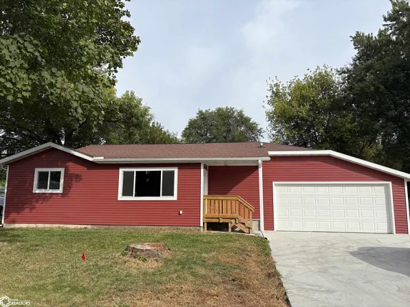2707 1st St, Emmetsburg, IA 50536