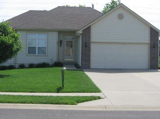 807 Derby St, Raymore, MO 64083